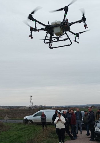 Демо - показ роботи агродрона DJI AGRAS T30